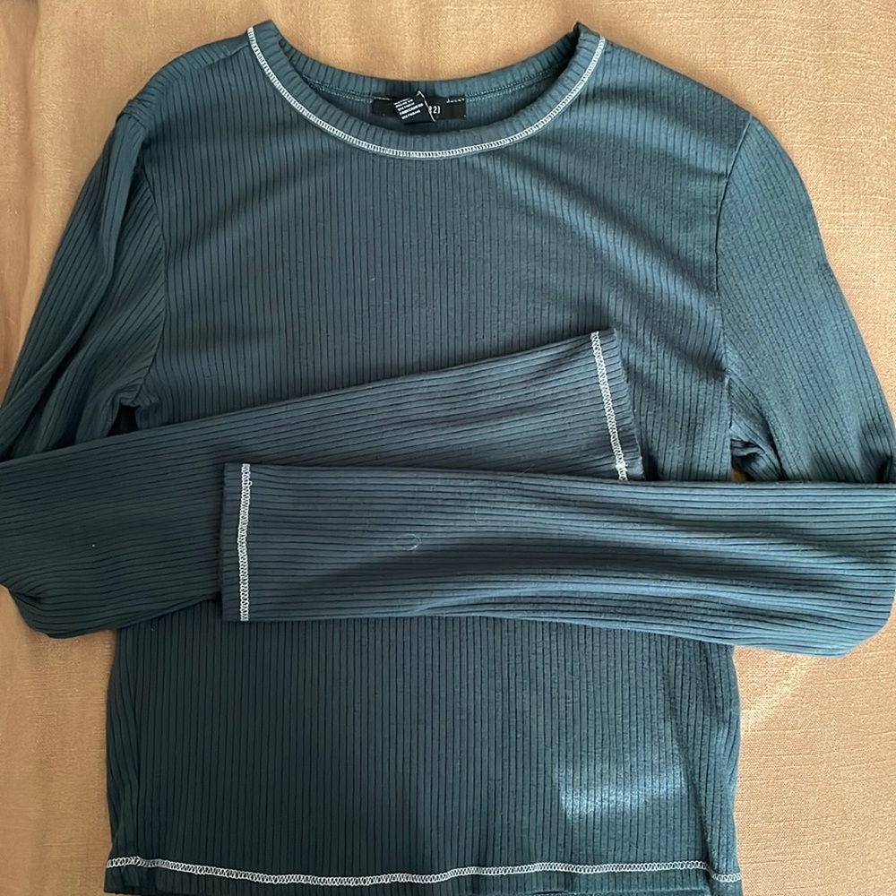 Forever 21 Aqua long sleeve crop top